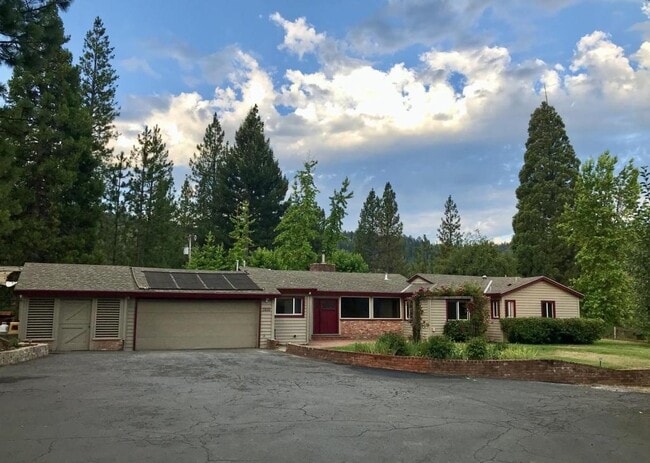 Building Photo - 2010 Outer Limits Ln