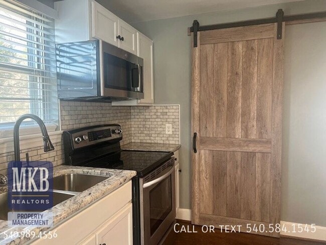 Photo - 6221 Shady Acres Dr