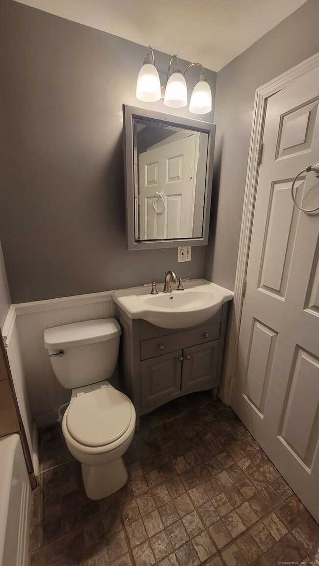 Photo - 54 Emmett Ave Apartment Unit #2