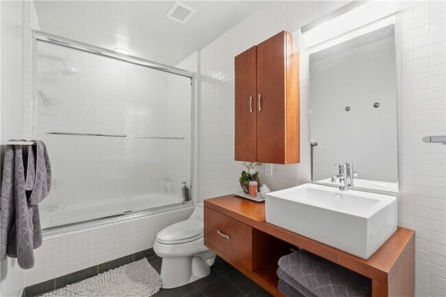 Photo - 5 W Mountain St