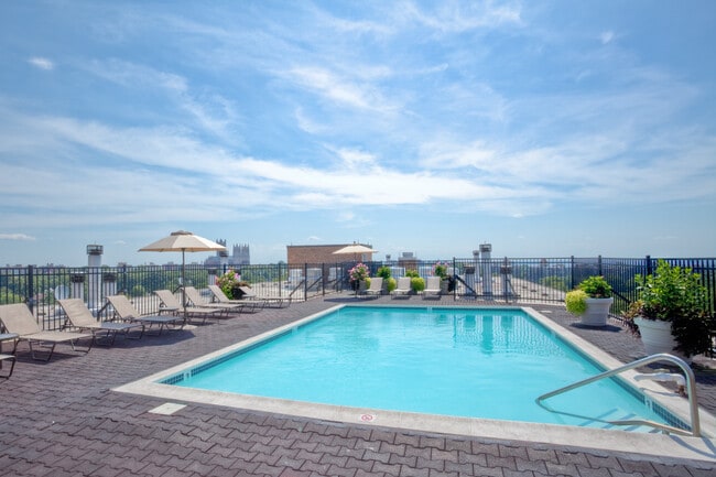 Building Photo - Avalon at Foxhall Rental