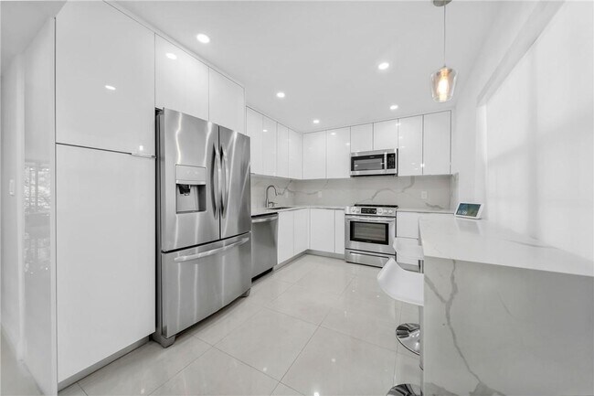 Photo - 901 Cypress Grove Dr