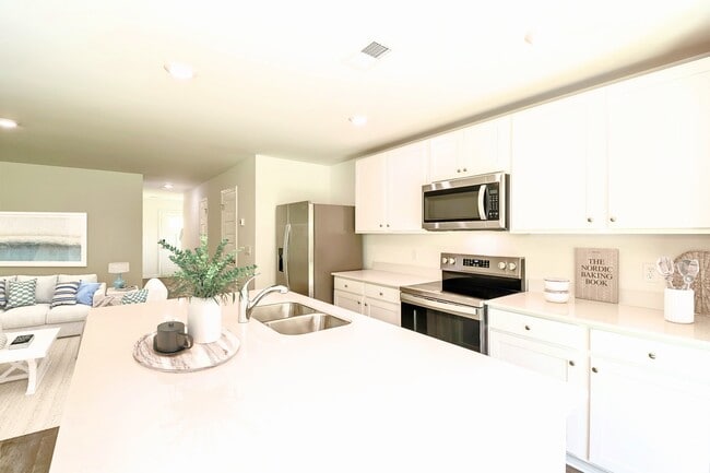 Photo - 108 Striker Rd