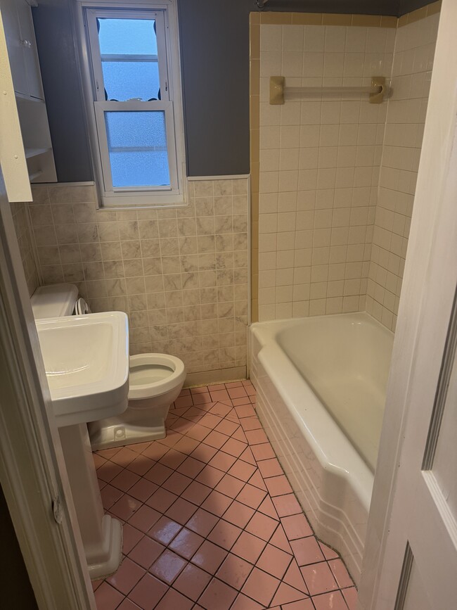 Photo - 4036 Homelawn Ave Unit 3