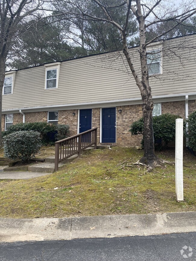 Building Photo - Stonegate Townhomes