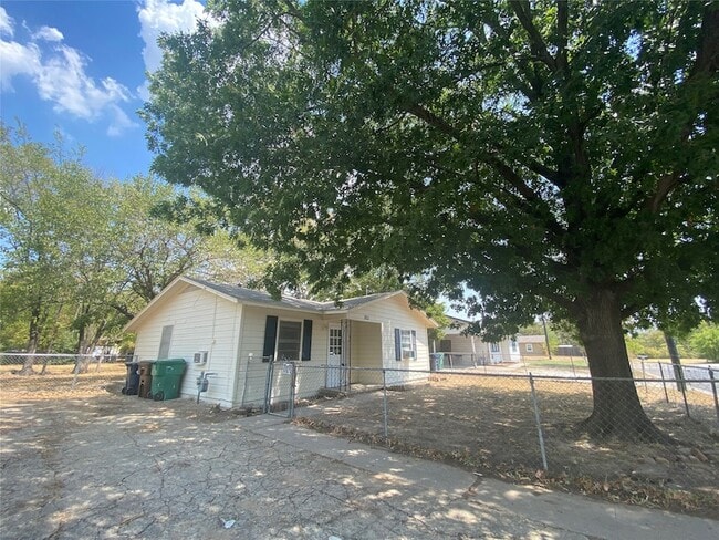 Photo - 1813 Wayne St
