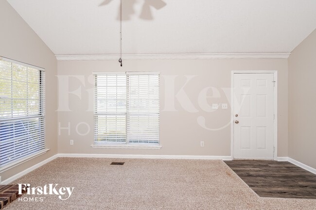 Photo - 6768 Crossbrook Ln