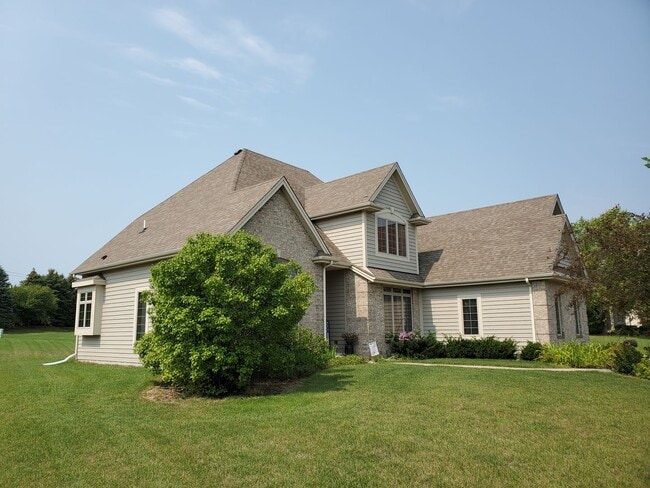 Photo - Menomonee Falls 4 bedroom