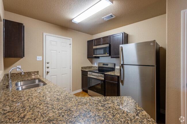 3BR, 2BA - 1,293SF - Kitchen