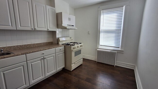 Photo - 117 57th St Unit 2