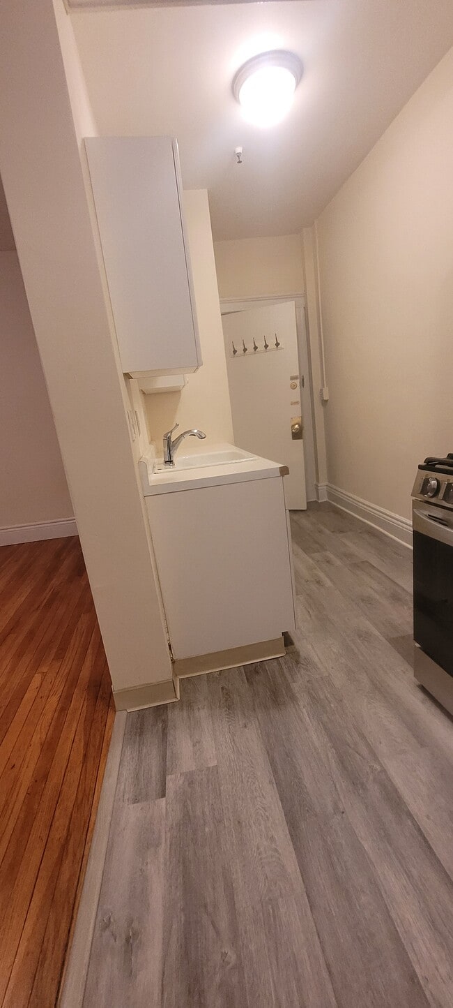 Photo - 60 Queensberry St Unidad #2