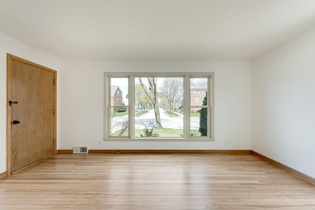 Photo - 8201 W North Ave