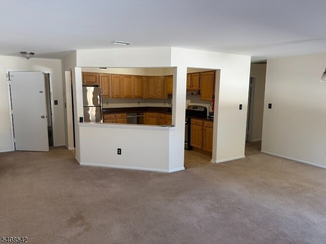 Photo - 172 Drake Ln