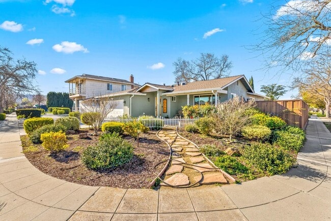 Photo - 5825 Laguna Seca Way