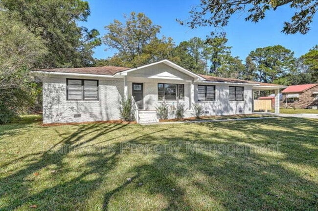 Photo - 702 N Palmetto St