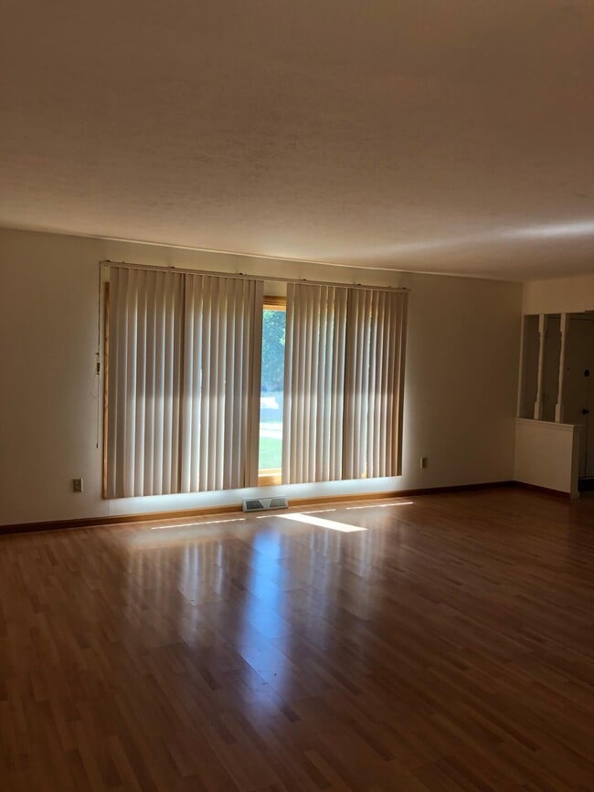 Photo - 8941 Christopher Dr