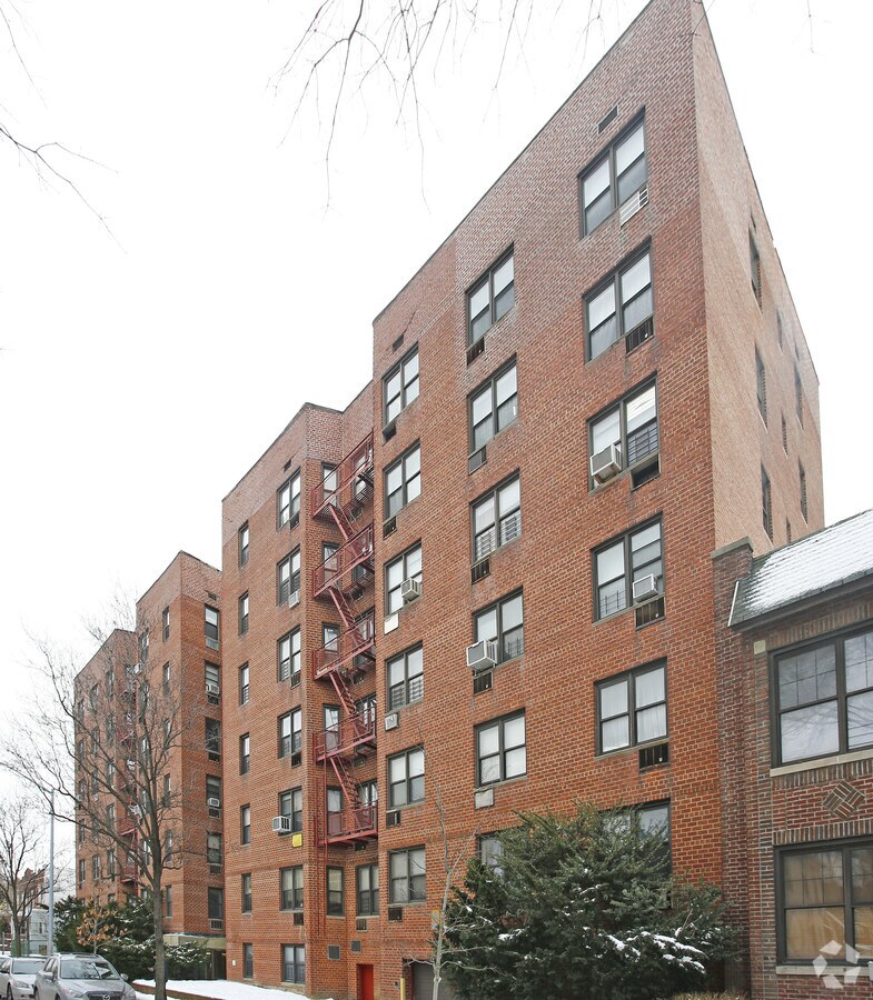 Photo - 250 Parkville Ave
