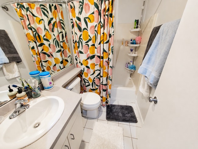Photo - 1661-1663 Washington St. Unit 205 Unidad 205