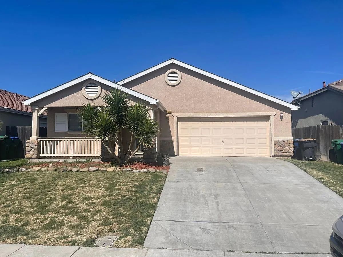 Photo - 2138 Solis St