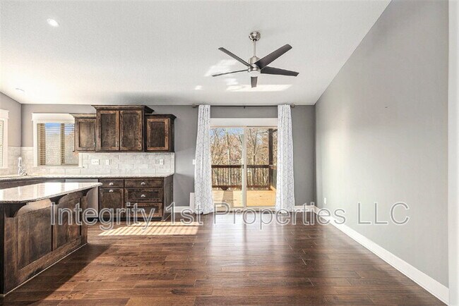 Photo - 6388 NW Sioux Dr