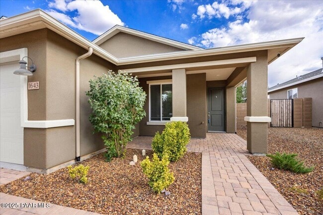 Photo - 1643 Stratford Pl