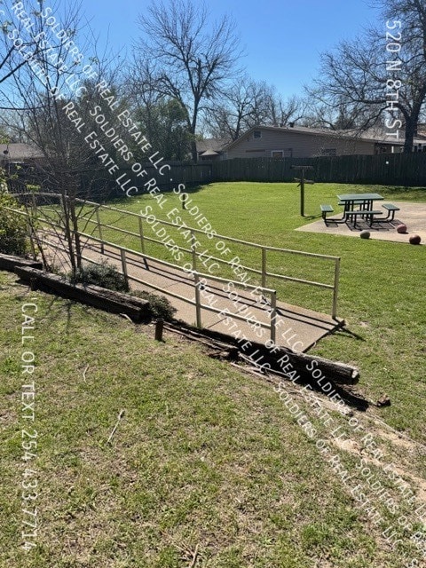 Photo - 520 N 8th St Unidad .