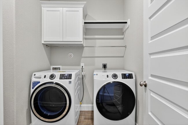 Building Photo - 7435 Denali Dr