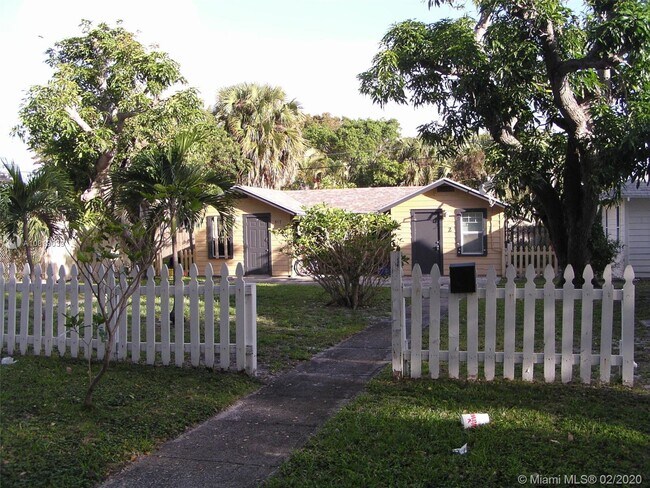Apartments for Rent for less than 900 in West Palm Beach