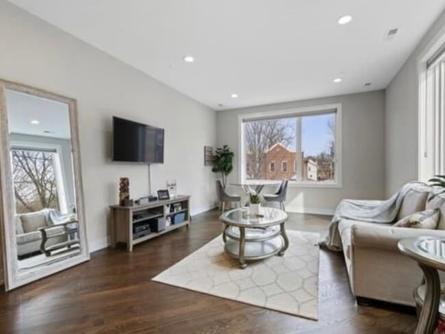 Photo - 2303 W Wilcox St Unit 2S