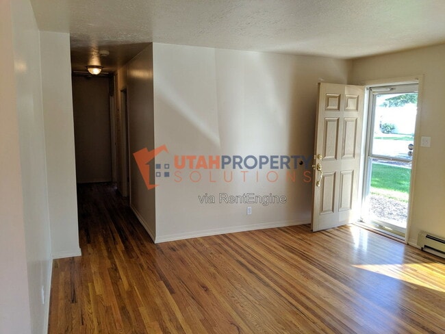 Photo - 1532 Dupont Ave