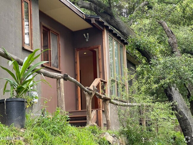 Building Photo - 1281 Old Topanga Canyon Rd Rental