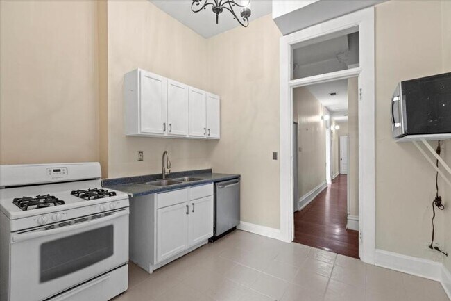Photo - 2 bedroom in Chicago IL 60607 Unidad 2