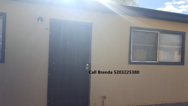 Building Photo - 16 E King Rd