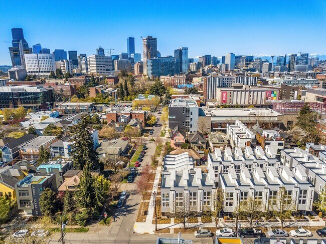 Photo - 2bd/1.75ba Seattle Townhome