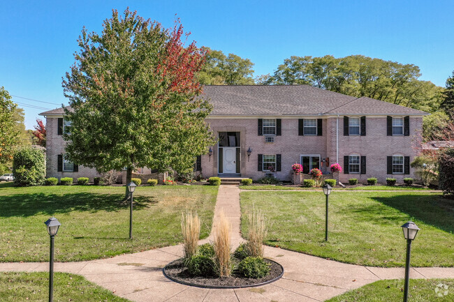 Building Photo - Blackstone Apartments of Centerville