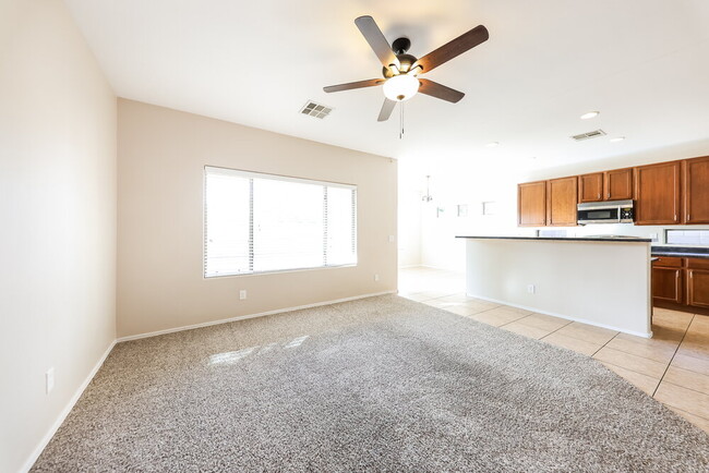 Photo - 15629 W MacKenzie Dr