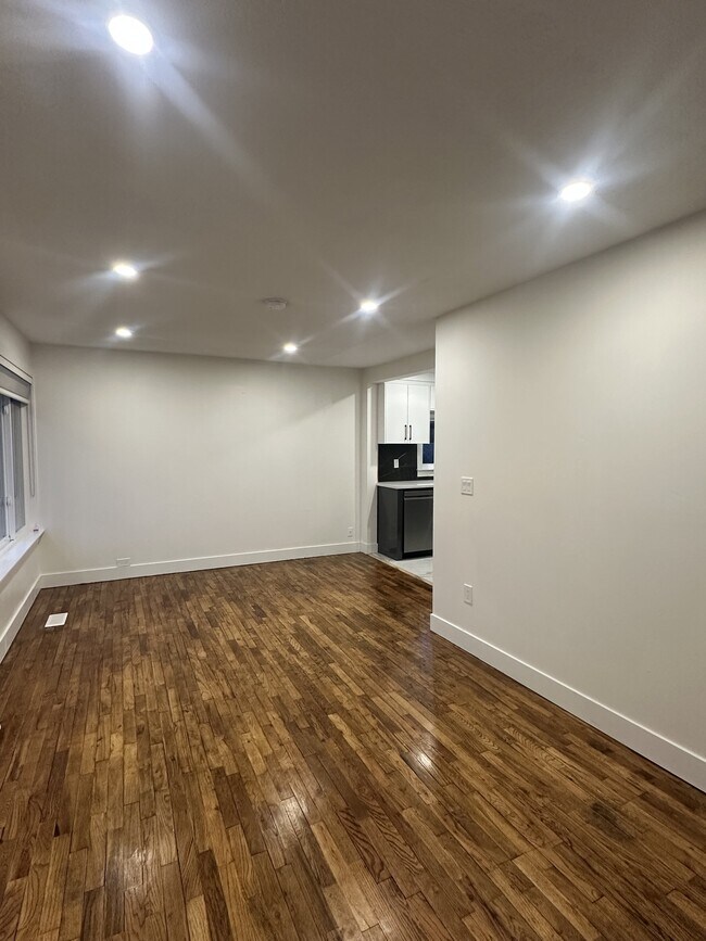 Photo - 24765 Halnor Ave Unité Upper