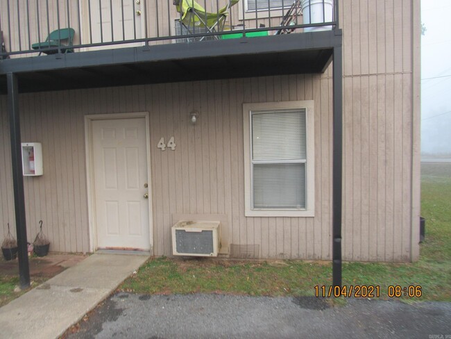 Photo - 1313 McNutt Rd Apartment Unit 44