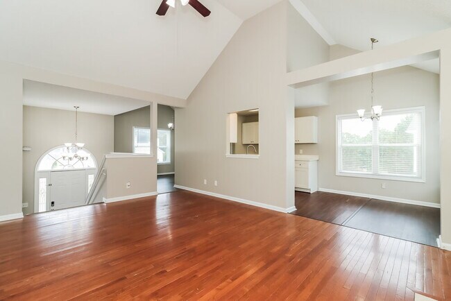 Photo - 55 Richmond Dr