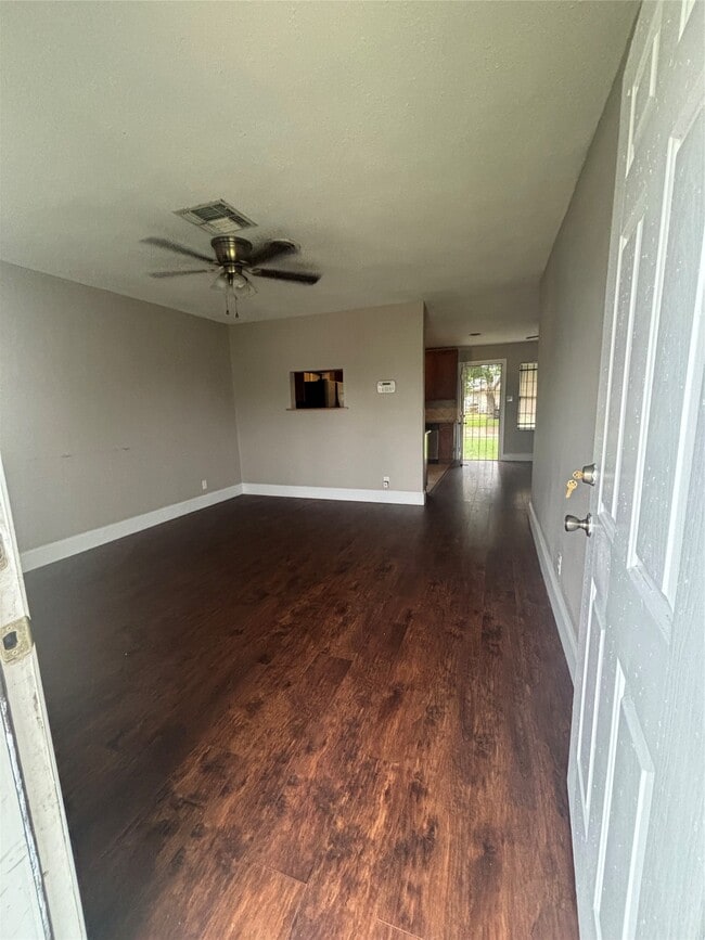 Photo - 5631 Groveton St