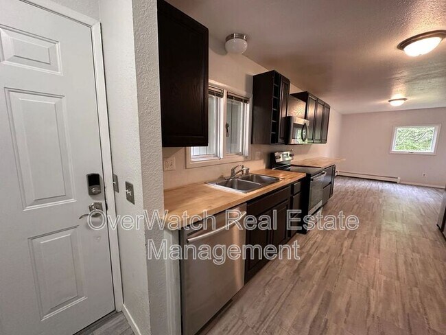 6121 De Armoun Rd Unit Lower Floor