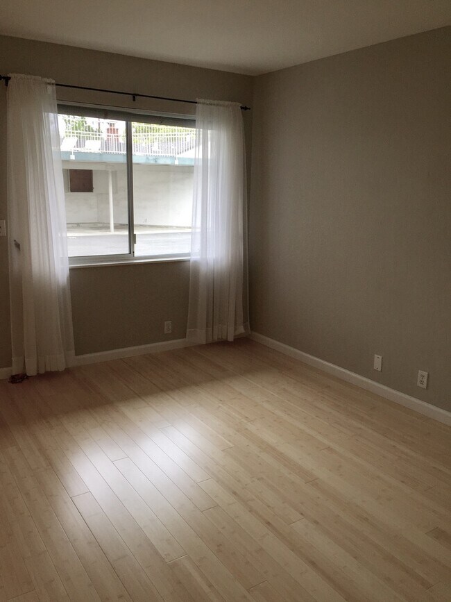 Photo - The Pines Apartments