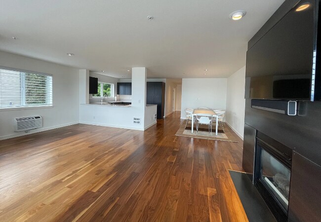 Photo - 1402 Alki Ave SW Unidad 302