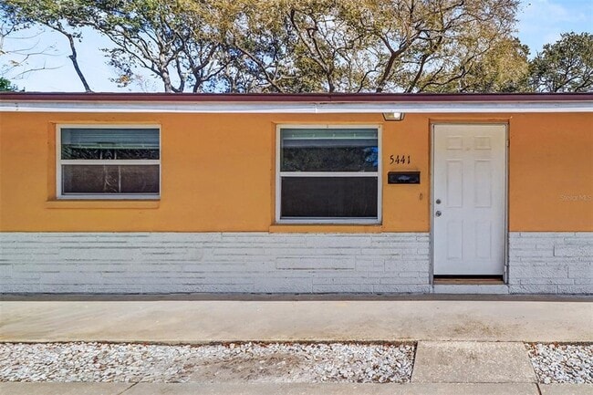 Photo - 5439 Oceanic Rd