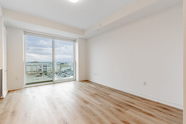 Photo - 5 York Garden Wy