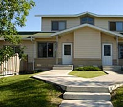 Photo - Holland Court Apartments