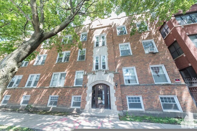Building Photo - 5137 N Wolcott Ave Rental