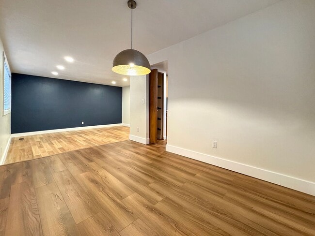 Photo - Pet-Friendly Newly Remodeled 3-Bedroom Home in South West Boise with Granite Counters, Gas Firepl...