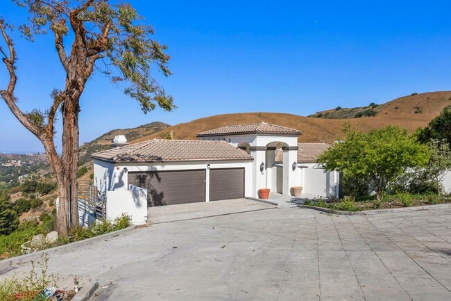 Photo - Modern Elegance Meets Scenic Privacy in Be...