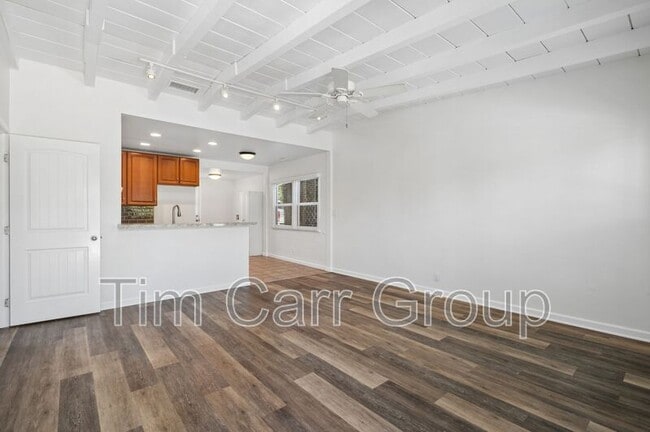 Photo - 375 E 20th St